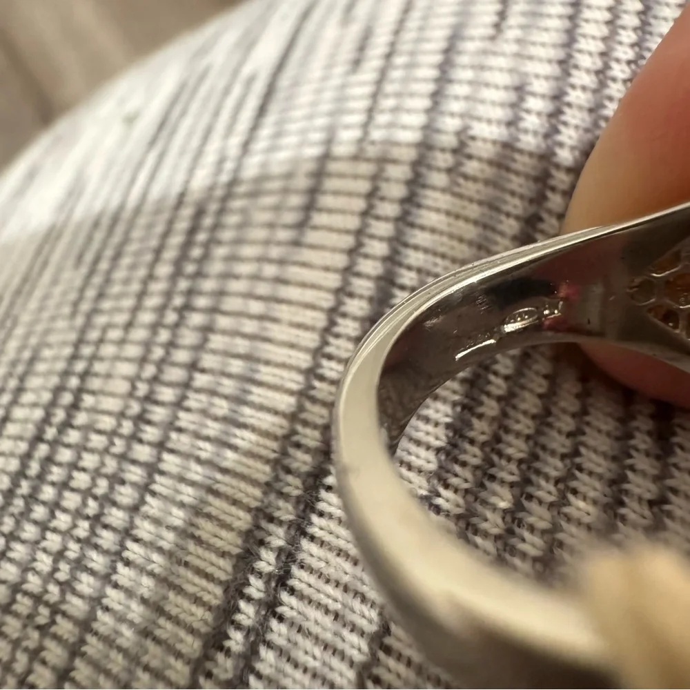 Nove25 Square Signet Brillanti Zircon Ring